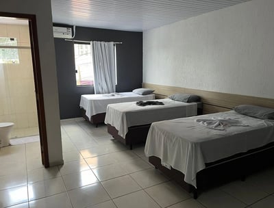 quarto triplo para trabalhadores