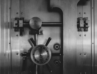 lock an safe installation