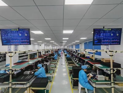 Omini balances quality and productivity in low-cost PCB manufacturing with precision and efficiency.