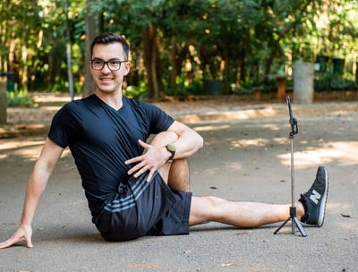 Exercício em casa para aliviar a dor nas costas com o Método Coluna Forte
