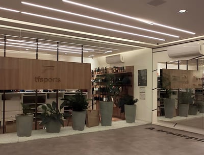 Ambiente de estúdio higienizado com serviço terceirizado de limpeza.