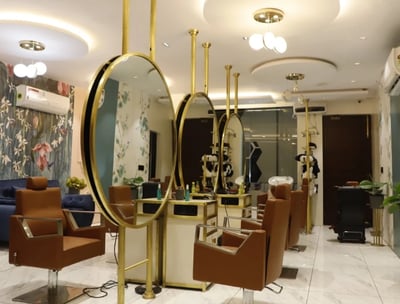 An image showing interiors of Salon XVI , makeup salon for photoshoot makeup in Karnal