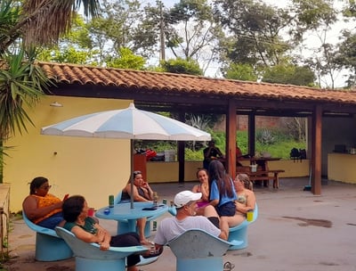 Espaço de churrasco para festas e reuniões