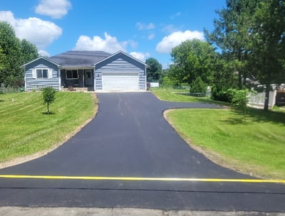 asphalt-paving-for-residential-driveway.jpeg