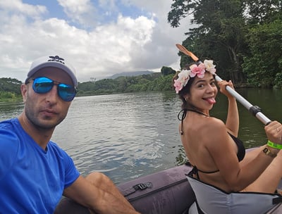 Haciendo Kayak en el rio Don Diego en la Sierra Nevada de Santa Marta