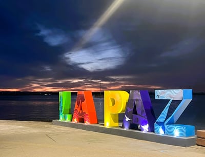 rainbow-colored letters that spell La Paz