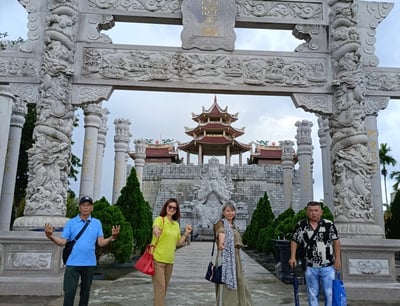 tour batam, bintan tour, tanjungpinang tour, travel agent, patung 1000, lagoi bay, treasure bay,