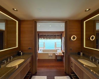 four-seasons-bora-bora-overwater-villa-bathroom