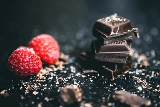 4-ingredient-no-bake-keto-chocolate-fat-bombs