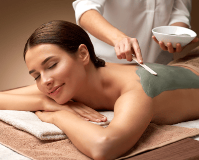 geoterapia. argila. tratamento com argila. massagem detox com argila. desinflamação. terapia