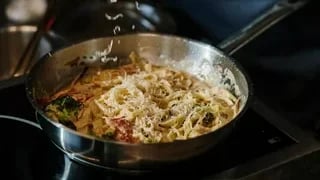easiest-keto-meals-chicken-alfredo