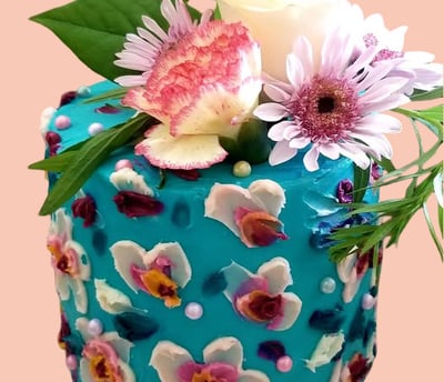 Custom Cakes buttercream palette floral design