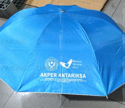 Payung promosi polos lipat warna lapis silver akper antariksa