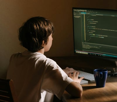 gabinete completo para estudar e assistir videos online