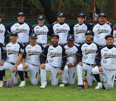 Equipo de beisbol con uniforme personalizado