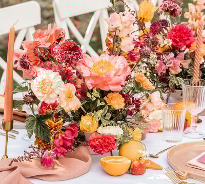 Photo centre de table coloré et acidulé de Chloé Artières