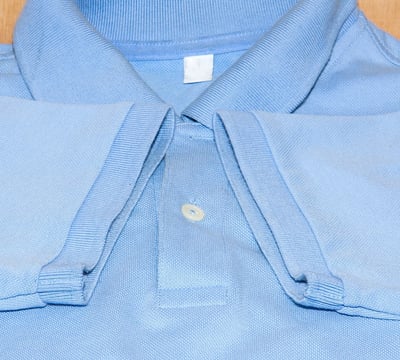 Rongzhiyue: Blue polo shirt with ribbed collar