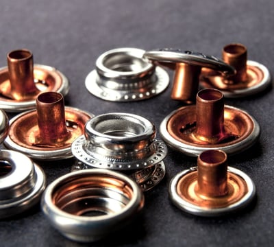 Rongzhiyue: Metal snap fasteners or metal buttons for garments