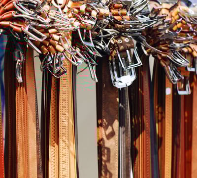 Rongzhiyue: premium Leather belt display