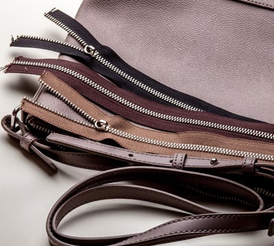 Rongzhiyue: premium quality zippers on bag