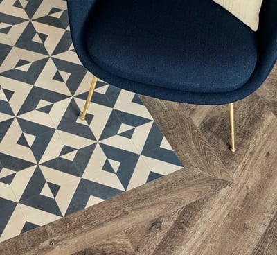 ar0w7710-aged-oak-halcyon-pleat-decor-echo-dc491