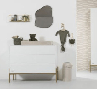 Babykamer-inspiratie-neutraal-kidsmill-wit-commode-idee