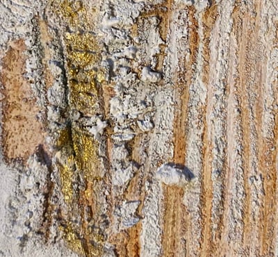 Détail de l'œuvre texturée "Croustillant doré"