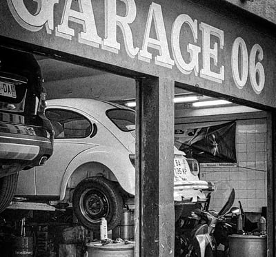 Un garage dans les rues de Nice, Juin 2023