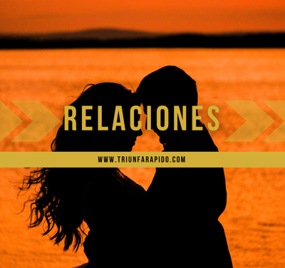 Imagen sección Relaciones: pareja abrazada al atardecer refleja relaciones amorosas y confianza.
