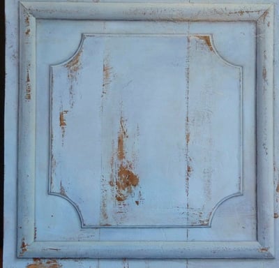 Fausses moulures et matière en trompe-l'oeil, faux bois écaillé, fausse boiserie, faux panneaux bois