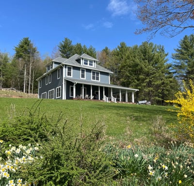 Catskills vacation home for large group of family, friends, reunions, hiking, swim.