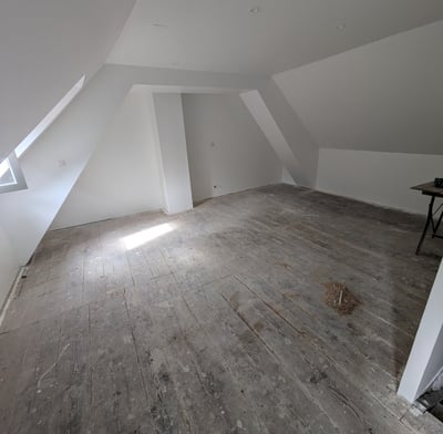 Rénovation cuisine Cazères, chambre et parquet bois