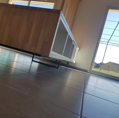 Meuble TV effet suspendu sur mesure