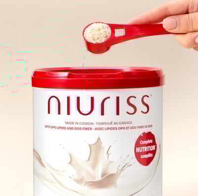Product shot of Niuriss infant formula.