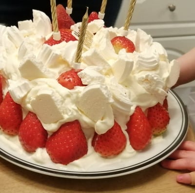 strawberry meringue cream gateaux
