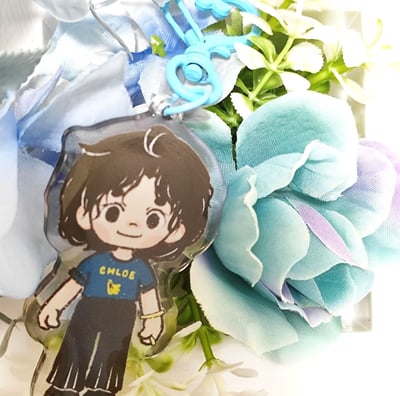 7cm acrylic keychain - asnd chloe wendy