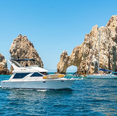 yate bayliner 44 en renta cabo san lucas el arco