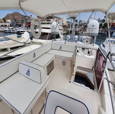 yate azimut 38 en renta cabo san lucas flybridge