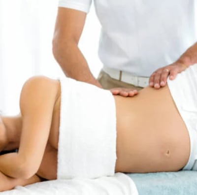 massage restauratif sur femme enceinte