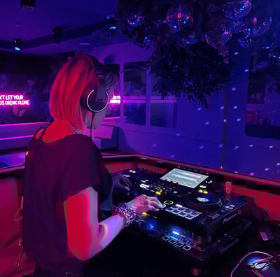 DJ PIXIE