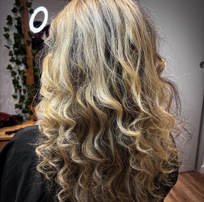 Femme blond sandré