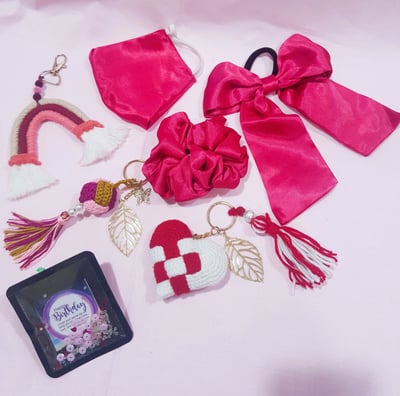 Pink Hamper for girl