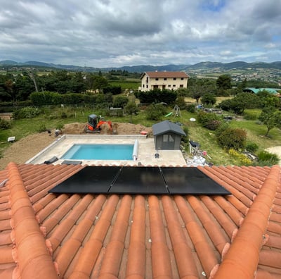 Installation de panneaux photovoltaïques réalisée par la société ALSUN ENERGY