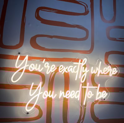 a neon sign that says you'rejoo you'ret't