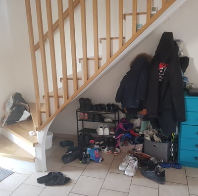 Agencement sous escalier (avant)