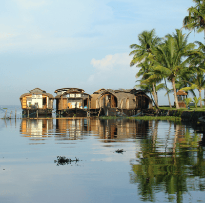 Luxury Kerala houseboat tour in Alleppey backwaters