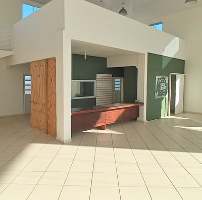 Imovel comercial no bairro Iperoba em Sao Francisco do Sul - interno mostrando o mesanino