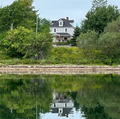 Balmor Landing Best Cape Breton Airbnb with waterfront view, lots of privacy, sleeps 8 people