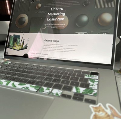 LunaticAds Marketing Office1