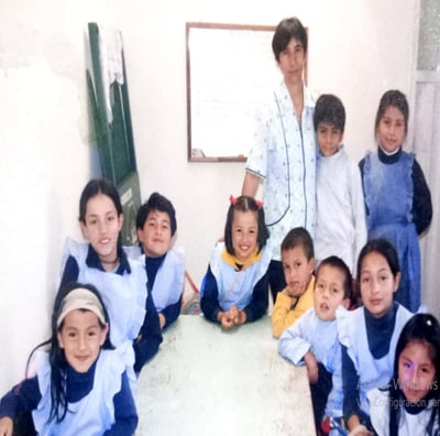 Grupo de escolares fuera del sistema educativo, por condición de discapacidad o pobreza.